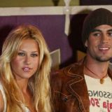 В морщинках и слизи: Курникова и Иглесиас рассекретили первые фото третьего ребенка