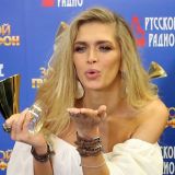 Вера Брежнева обнародовала фото с детской коляской