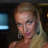 После бурной ночи и танцев с бубном Волочкову нашли в свинарнике