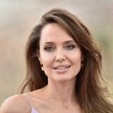 Появились шокирующие кадры резко похудевшей после операции дочери Анджелины Джоли (видео)