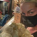 Волочкова растопырилась перед званым гостем 