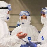 Вирусолог призвал не ждать скорого завершения эпидемии коронавируса в России и мире