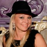 Пока вся страна сидит на гречке: Салтыкова устроила веселые танцы на карантине (видео)