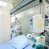 В Сеть попало видео из реанимации с больными коронавирусом 