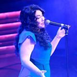 Полетели брызги: обколотая Лолита схватила мужика за причинное место