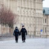 Полицейским разрешили задерживать детей без присмотра взрослых