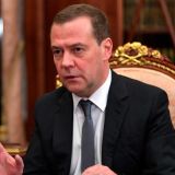 Медведев пообещал опустевшие города после коронавируса в России