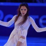 Возмущенные японцы хотят вышвырнуть Медведеву из страны