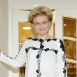 Нечестно заработанное: от Малышевой требуют отчета за напичканный золотом дворец