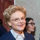 Богачка Малышева выкачивает миллионы из Первого канала