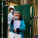 Коронавирус, изыди: для срочной дезинфекции дачи Немоляевой отправили бойцов Росгвардии