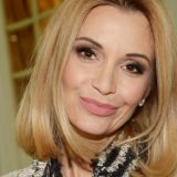 Ольга Орлова заперлась дома от чиновников