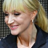 Прицепившейся к сыну Орбакайте девушке пригрозили печальной семейной историей