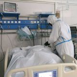 Коронавирусом в России заразились больше 300 тысяч человек