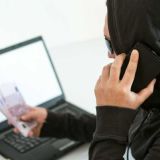 Мошенники придумали гнусный способ одурачивать пенсионеров во время смертельной пандемии