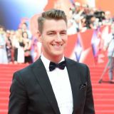 Снявшийся в сериале от Netflix Алексей Воробьев показал снимки с площадки