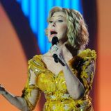 Любовь Успенская повисла на молодом красавце