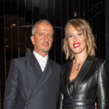 Делает это каждый день: Богомолов публично унизил Собчак