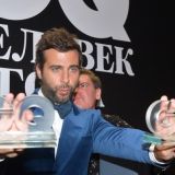 Ургант поглумился над скандальным роликом о геях 