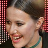 Собчак заплевали за неудачную шутку про негров