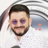 Михаил Галустян в золотом боди ошарашил россиян