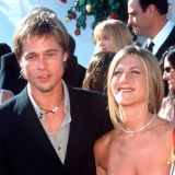 Энистон впустила Питта в свой дом после крупного пожертвования