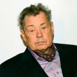 Что случилось с могилой Николая Караченцова