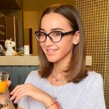 Мать-стоматолог не лечит зубы Бузовой: Чтобы не капризничала