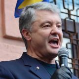 Стало известно о незаконной переправке Порошенко через границу
