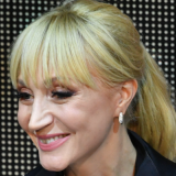 Орбакайте предстала в окружении двух любимых мужчин