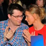 Нашел замену Асмус? Харламов облапал грудастую красотку