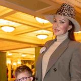 Эвелина Бледанс показала уникальные фотографии сестры 