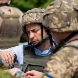 Эксперт назвал причину, почему Зеленскому выгодна война в Донбассе