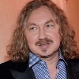 Дочь занялась внешним видом Николаева: Теперь красавчик