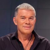 Олег Газманов станцевал в трусах перед семьей