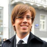 Галкин впервые показал вид с крыши своего замка