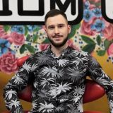 Поднимающему руку на девушек интеллигенту из 