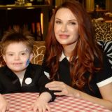 Эвелина Бледанс похвасталась успехами особенного сына