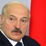 Идущий на шестой срок Лукашенко неожиданно столкнулся с мощным противником