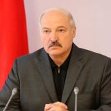 Рейтинг Лукашенко упал из-за пандемии коронавируса