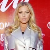 Дакота рассказала о борьбе со страшным диагнозом