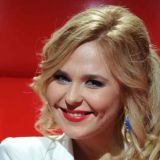 Певица Пелагея в белом платье пленила красотой