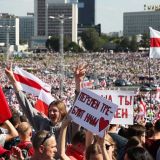 Оппозиция проигрывает: соперникам Лукашенко дали последний шанс