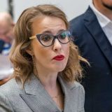 Собчак унизила застрявших в прошлом женщин: С Лопыревой уже не модно