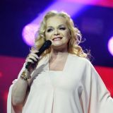 Омолодившаяся Лариса Долина стала копией Юлии Началовой