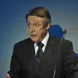 Ефремов скрывает личность телефонного собеседника от жены 