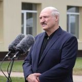 Пресс-секретарь объявила о попытке штурма протестующими резиденции Лукашенко