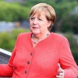 Меркель потребовала от России наказать виновных в отравлении Навального 