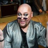 Опухоль и потеря зубов: почему экстремально похудел певец Шура