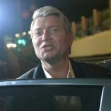 Сдавший тест на коронавирус Басков спешно покинул Россию для лечения 